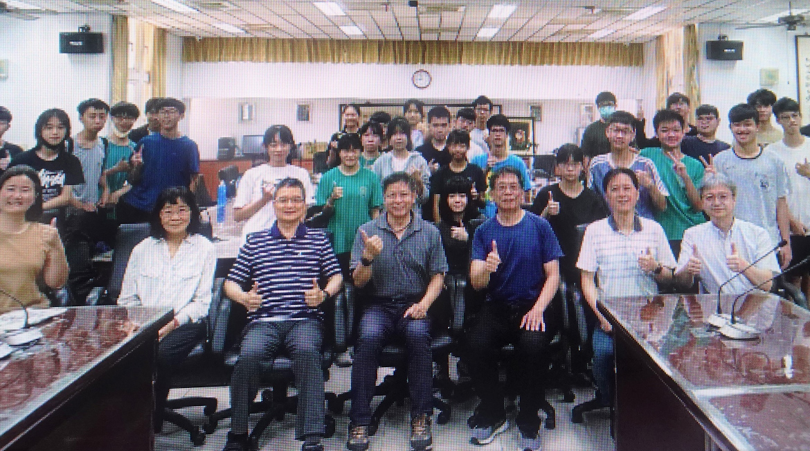 Featured image for “銘傳資訊學院前進馬公高中 開設科技輔導課程 實踐社會USR”